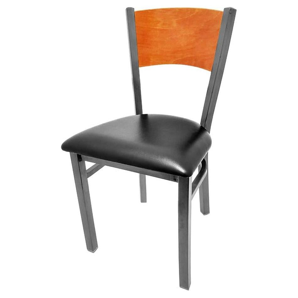 Chaise avec dossier bois plein et structure finition transparente