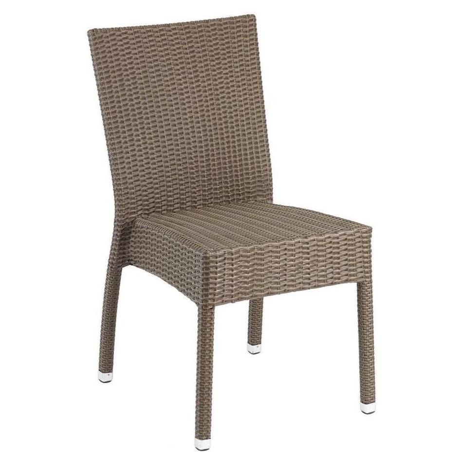 Silla de mimbre trenzado a mano