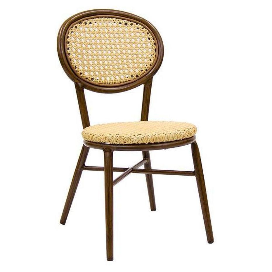 Tumbona exterior de aluminio con asiento y respaldo de ratán sintético trenzado.