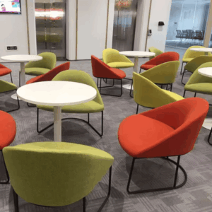 Sillón lounge Perluigi de tela - base tipo trineo