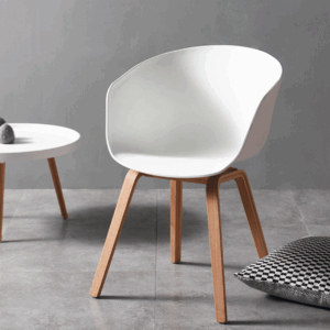 Chaise de salle à manger Zelink-A en plastique – design minimaliste