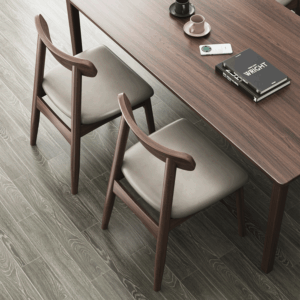 Chaise de salle à manger Rimini en bois et cuir