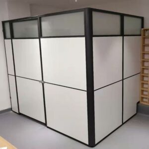 Cloison amovible de séparation pour locaux / bureaux / espaces – Modèle 1