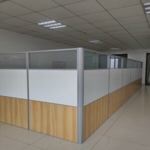 Cloison amovible de séparation pour locaux / bureaux / espaces – Modèle 2